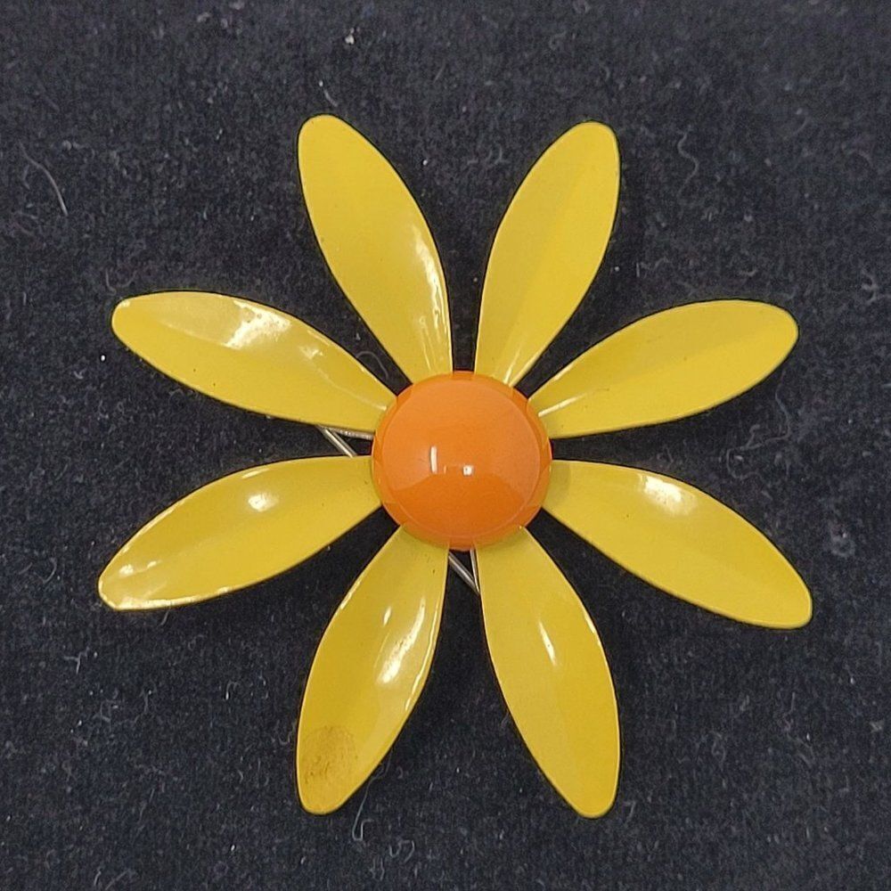Vintage 60's Daisey Flower Brooch Pin Pendant Yellow Orange‎ Enamel Whimsical